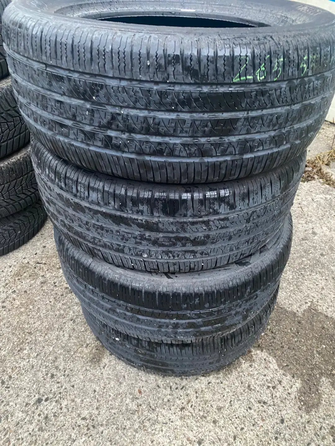 2456018 245/60R18 중고타이어 4본